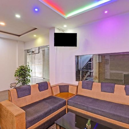 Collection O Express Suites Kakkayam Экстерьер фото